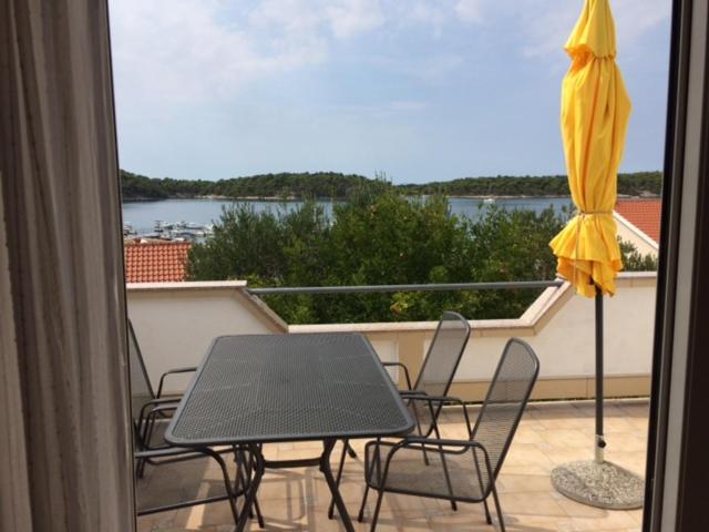 Apartman I Sobe Marijana Rab Town Exterior photo