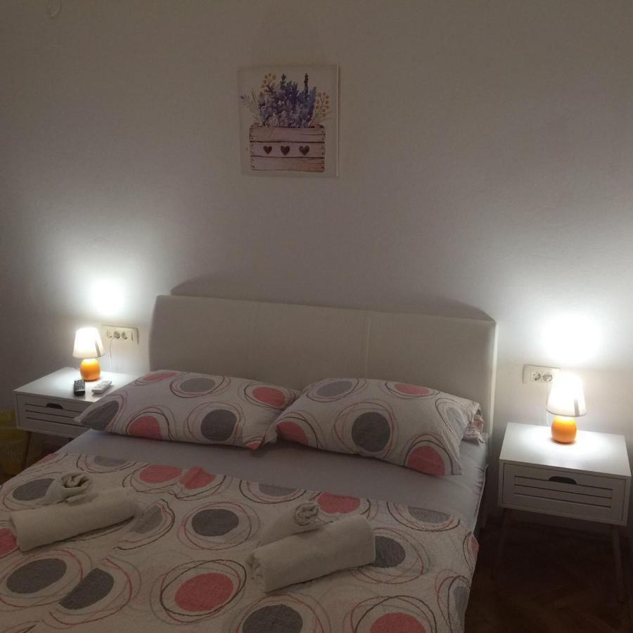 Apartman I Sobe Marijana Rab Town Exterior photo