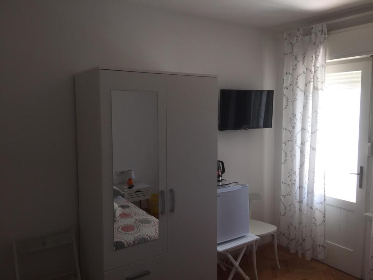 Apartman I Sobe Marijana Rab Town Exterior photo